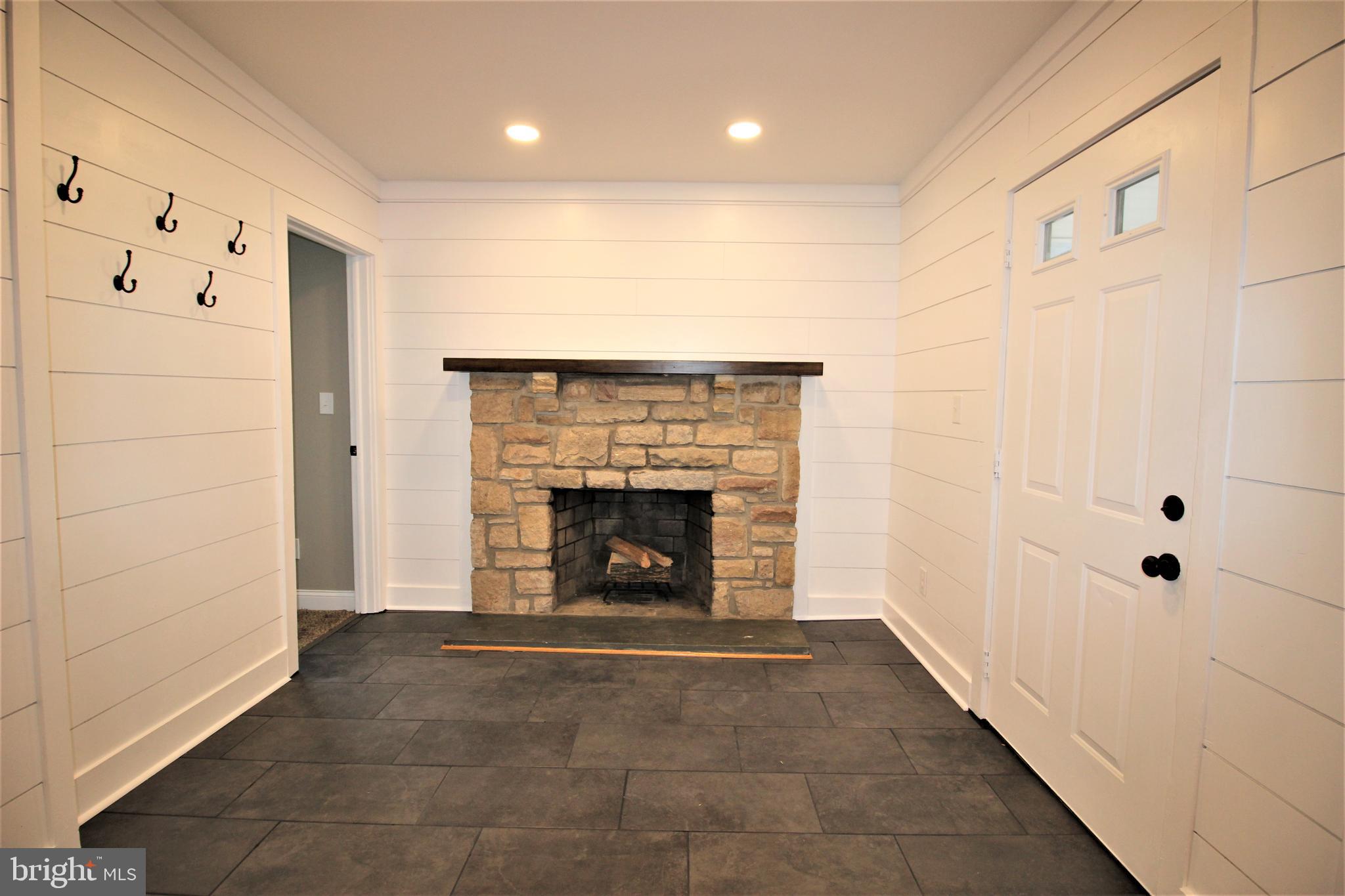 548 Kansas Road Warrington, PA 18976 - Photo 2 of 36 Gallery Image 2