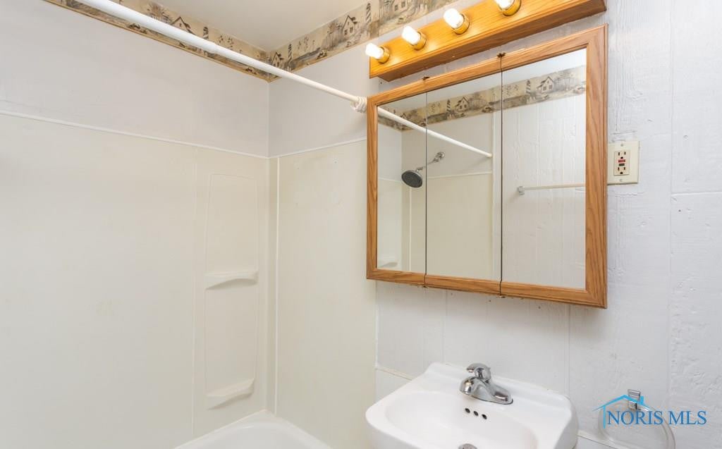 201 Rochelle Road Toledo, OH 43615 - Photo 19 of 27 Gallery Image 19