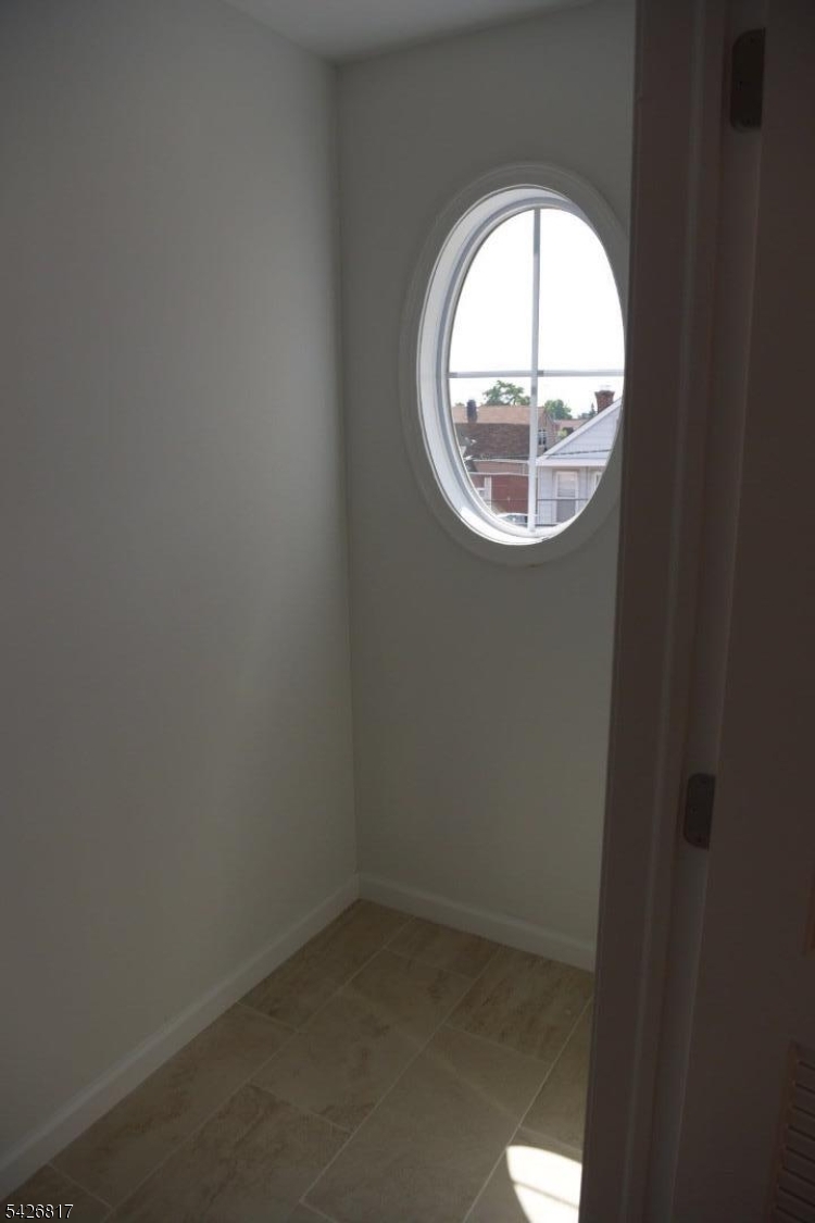 28 Davis Street Harrison, NJ 07029 - Photo 8 of 23