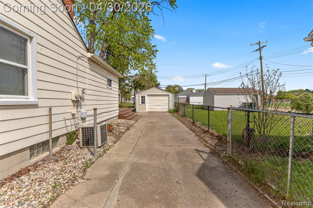3061 Geneva Street Dearborn, MI 48124 - Photo 36 of 43