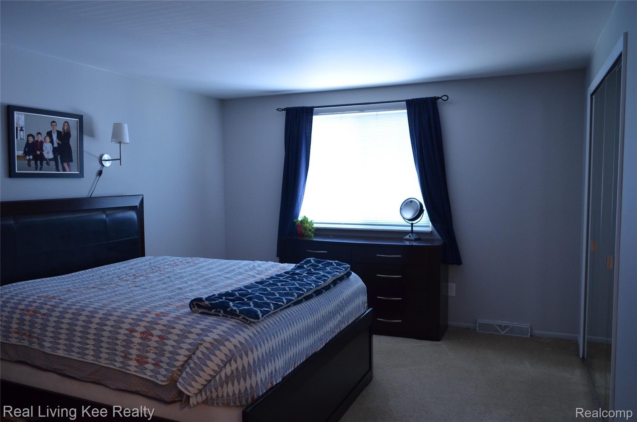 1532 Graefield Road Birmingham, MI 48009 - Photo 15 of 25 DSC_0456.JPG