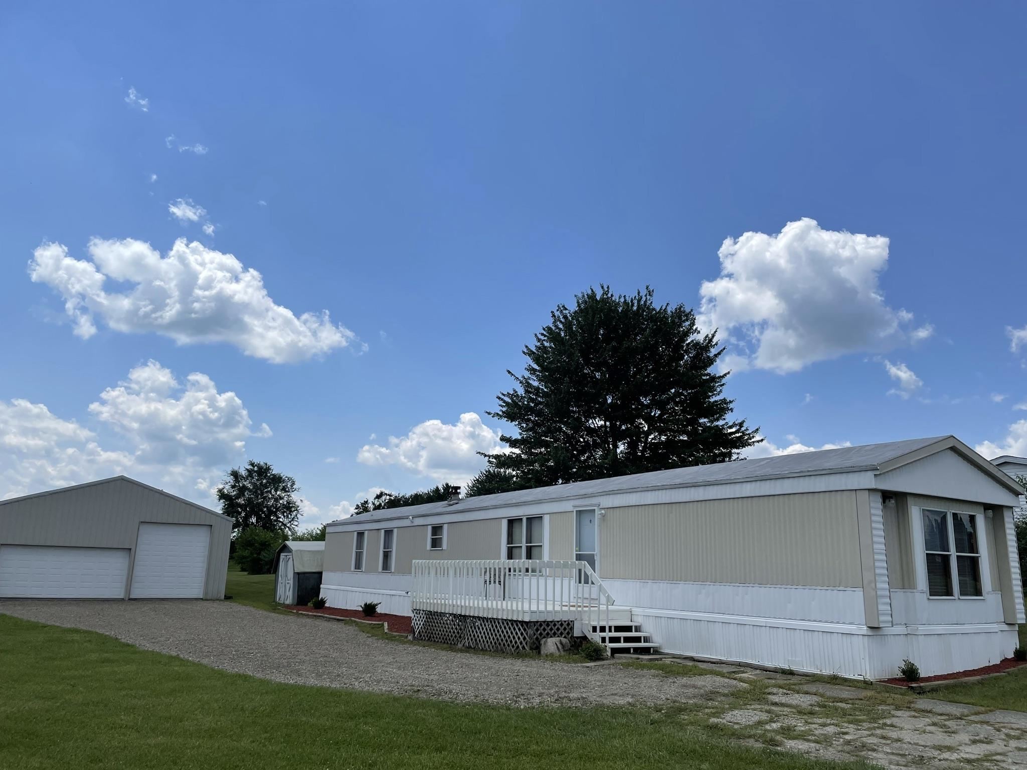8431 West N County Line Road Churubusco, IN 46723 - Photo 1 of 25 Gallery Image 1