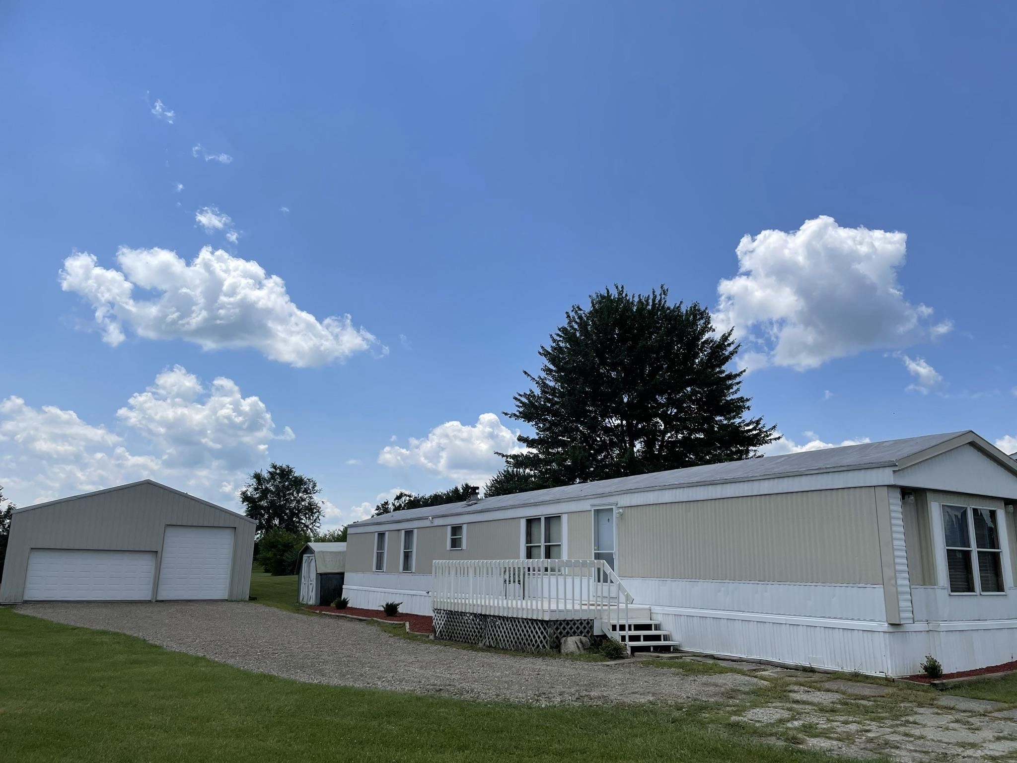 8431 West N County Line Road Churubusco, IN 46723 - Photo 8 of 25 Gallery Image 8