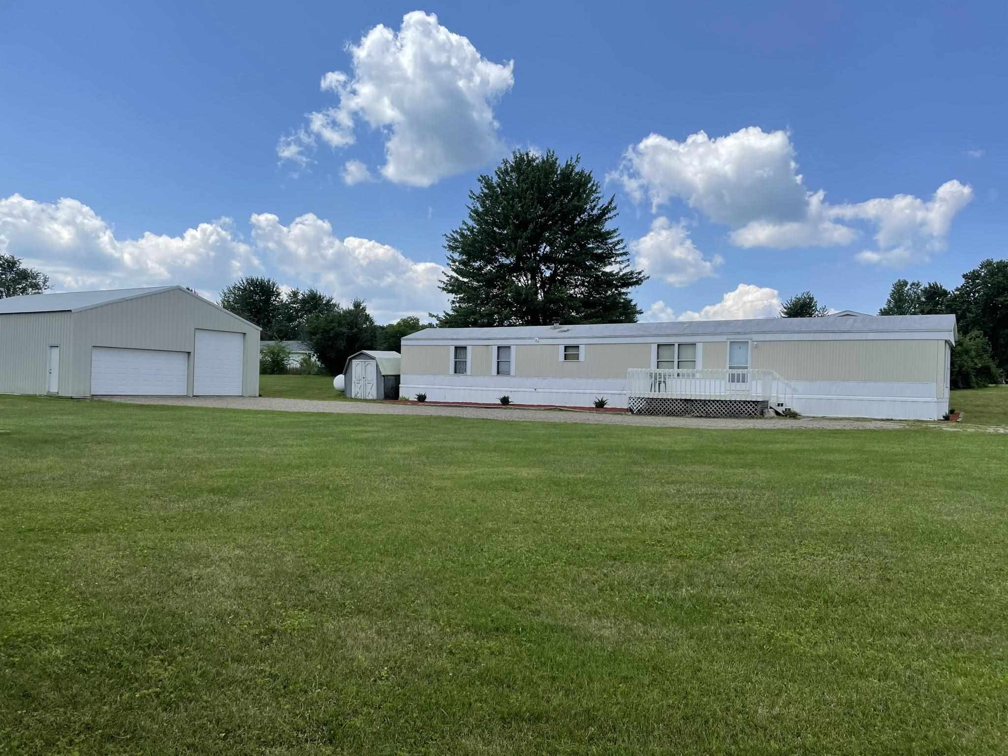 8431 West N County Line Road Churubusco, IN 46723 - Photo 9 of 25 Gallery Image 9