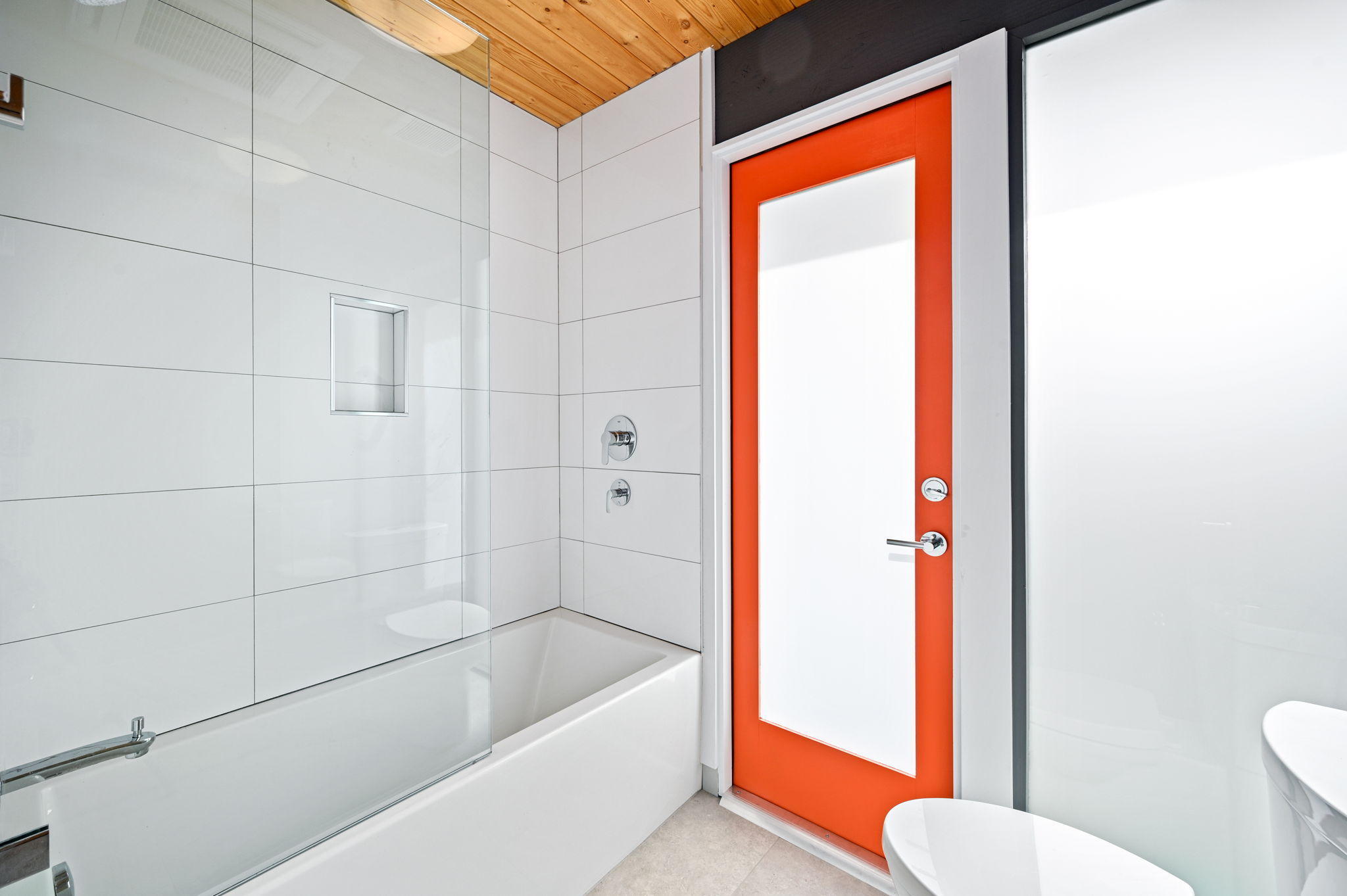 36668 Palm View Road Rancho Mirage, CA 92270 - Photo 28 of 49 a bathroom with a toilet and a bathtub