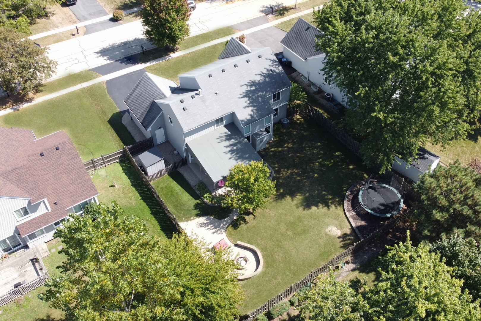 6183 Old Farm Lane Gurnee, IL 60031 - Photo 50 of 52 an aerial view of a house with a yard
