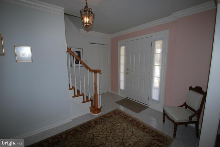 6103 Roxbury Avenue Springfield, VA 22152 - Photo 1 of 26 Interior (General)