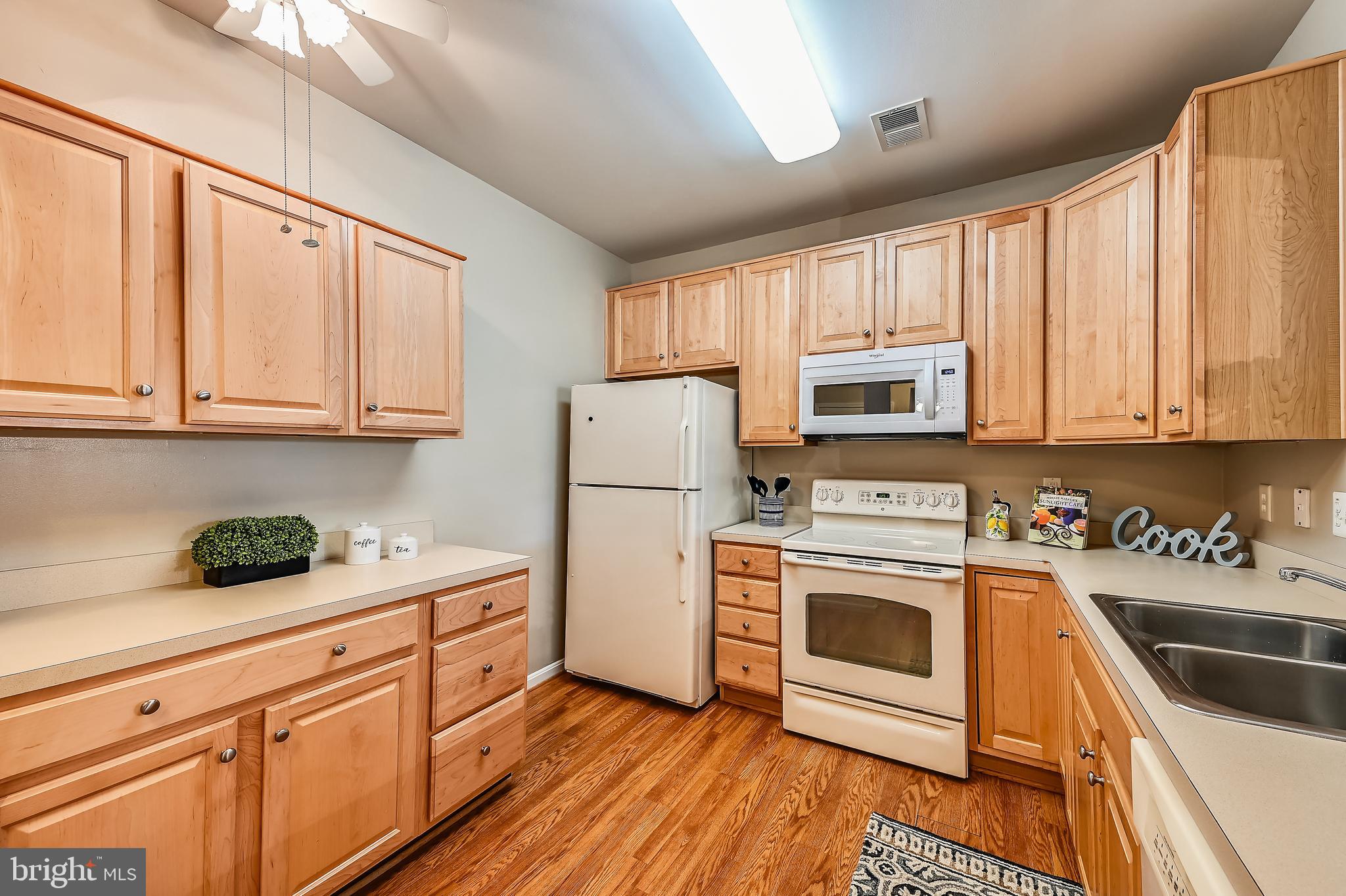 8601 Roaming Ridge Way, Unit 204 Odenton, MD 21113 - Photo 6 of 46 Eat In Kitchen With Plenty of Counterspace