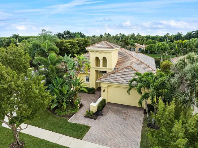 $569,999 | 9724 Via Grandezza West, Wellington, FL 33411