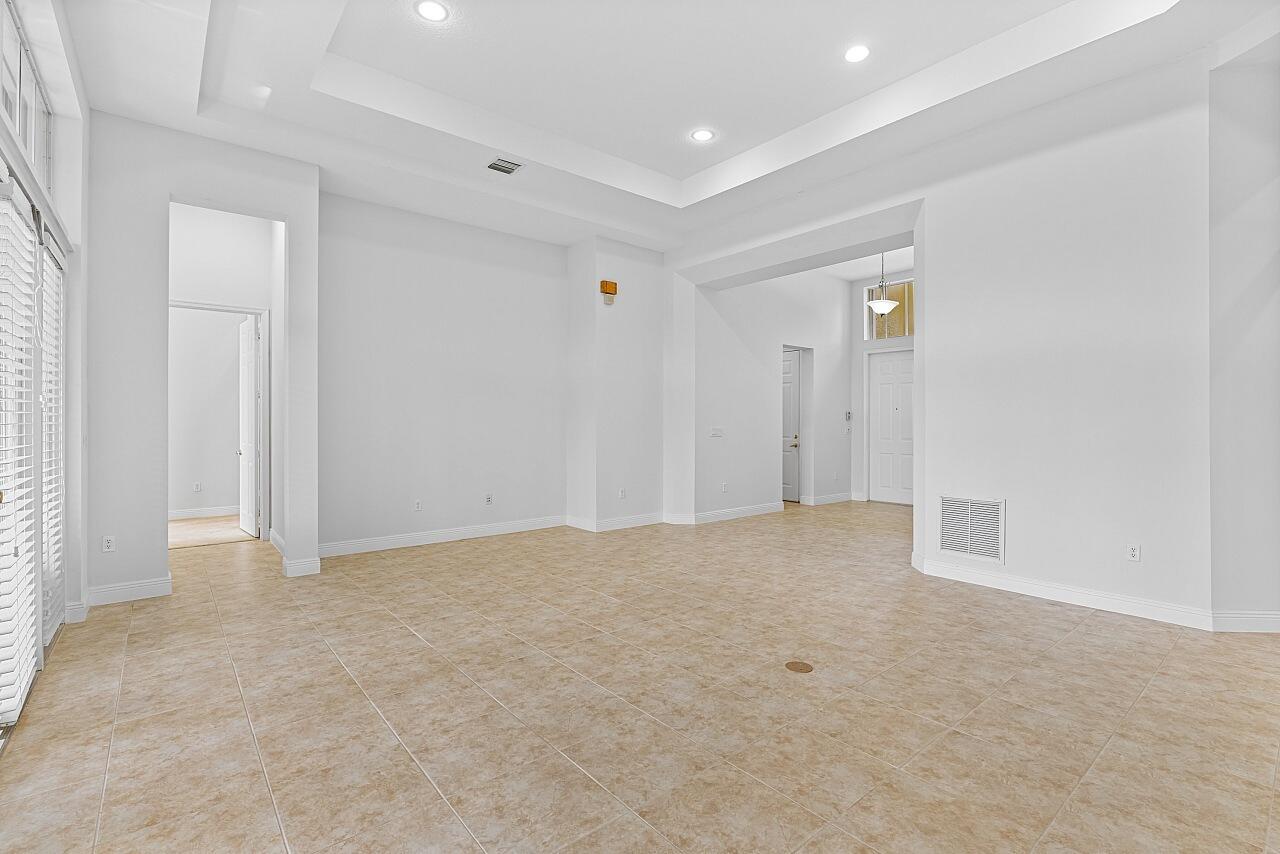 9724 Via Grandezza West Wellington, FL 33411 - Photo 17 of 56 9724-Via-Grandezza-W-HigMedia-017-1280