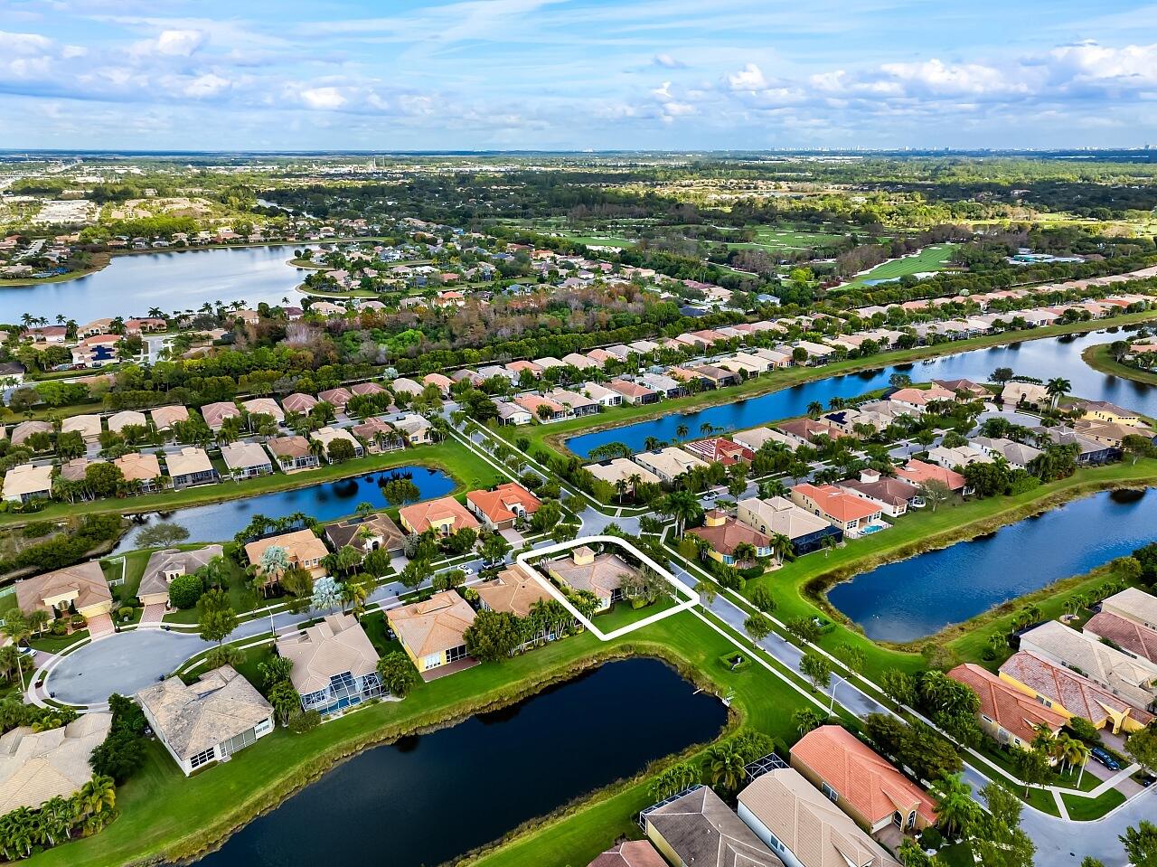 9724 Via Grandezza West Wellington, FL 33411 - Photo 4 of 56 9724-Via-Grandezza-W-HigMedia-004-1280