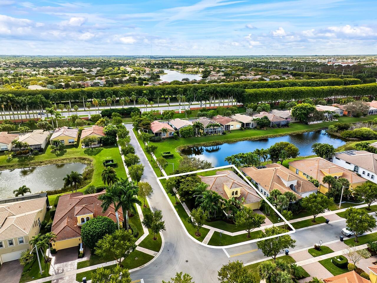 9724 Via Grandezza West Wellington, FL 33411 - Photo 6 of 56 9724-Via-Grandezza-W-HigMedia-006-1280