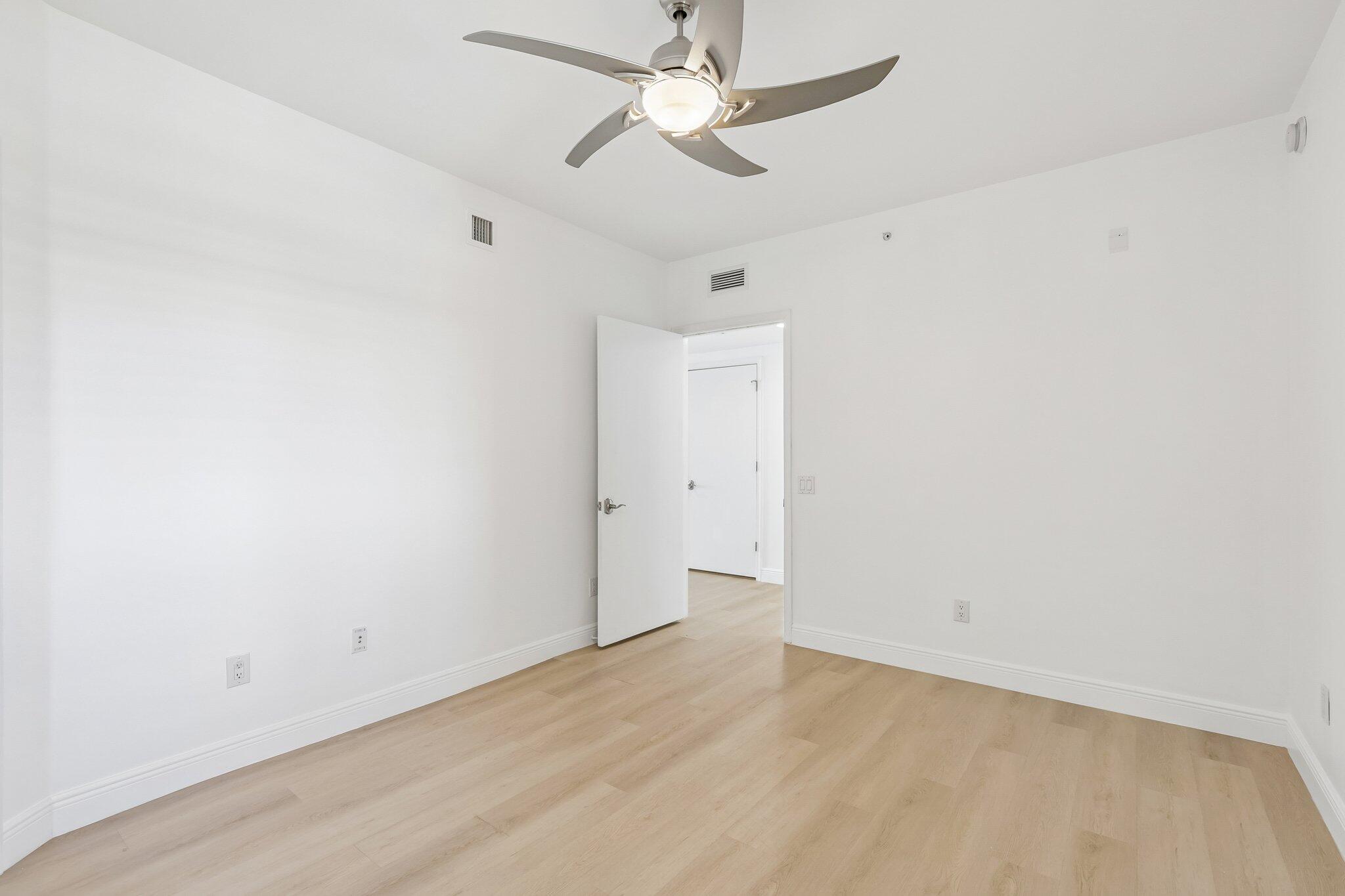 2650 Lake Shore Drive, Unit 1202 Riviera Beach, FL 33404 - Photo 11 of 51 18-web-or-mls-Lake Shore Dr 1202-S0705-0