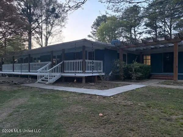 $2,350 | 4096 Desoto Road, Southaven, MS 38671