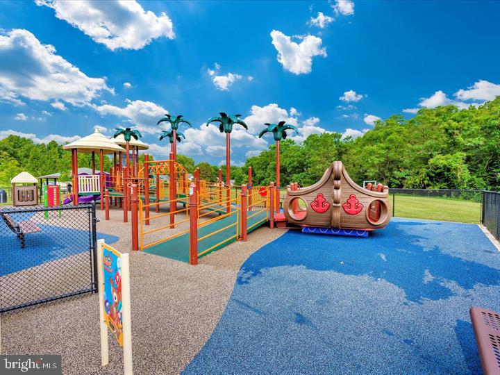 20105 Waringwood Way Gaithersburg, MD 20886 - Photo 34 of 39 a play ground with potted plants
