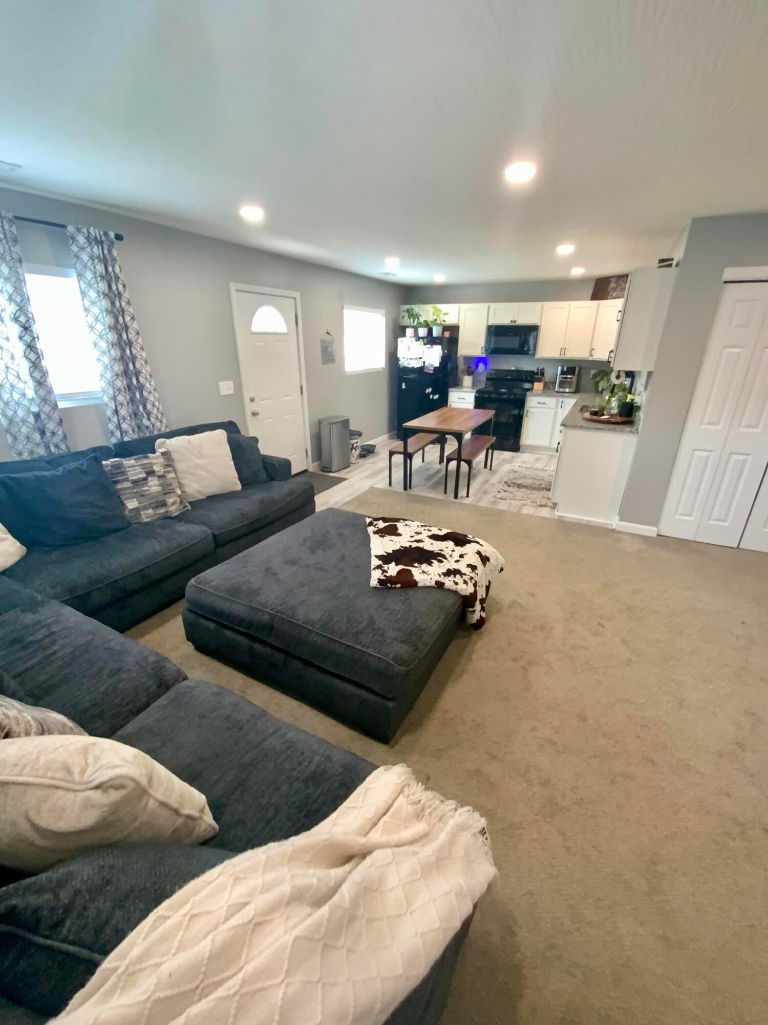2901 Nuway Road Columbus, OH 43207 - Photo 21 of 21 Great open floorplan