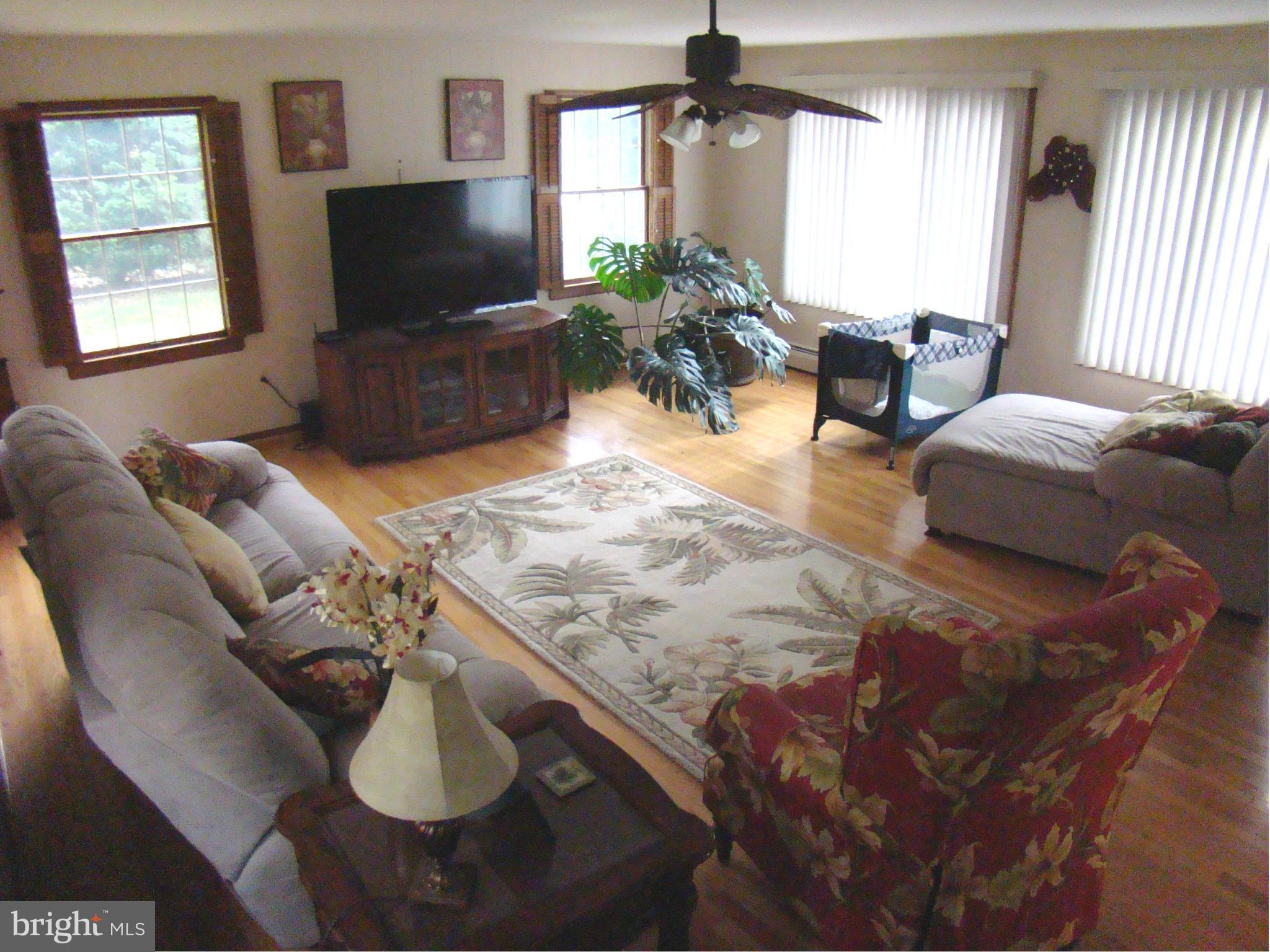 5595 Sixes Road Prince Frederick, MD 20678 - Photo 11 of 30 Family Room