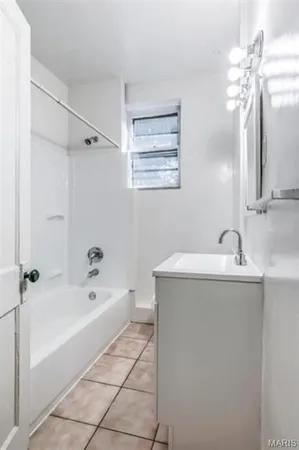 $1,350,000 | 1722-28 Waverly Place, St. Louis, MO 63104