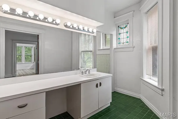 $1,350,000 | 1722-28 Waverly Place, St. Louis, MO 63104