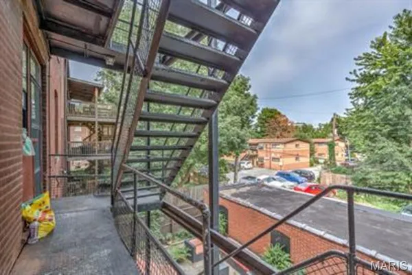 $1,350,000 | 1722-28 Waverly Place, St. Louis, MO 63104