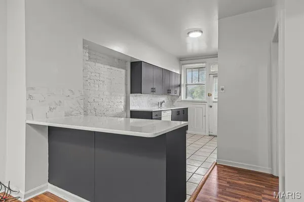 $1,350,000 | 1722-28 Waverly Place, St. Louis, MO 63104