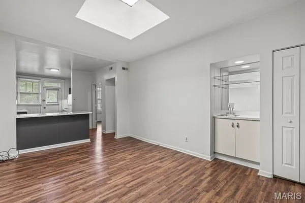 $1,350,000 | 1722-28 Waverly Place, St. Louis, MO 63104