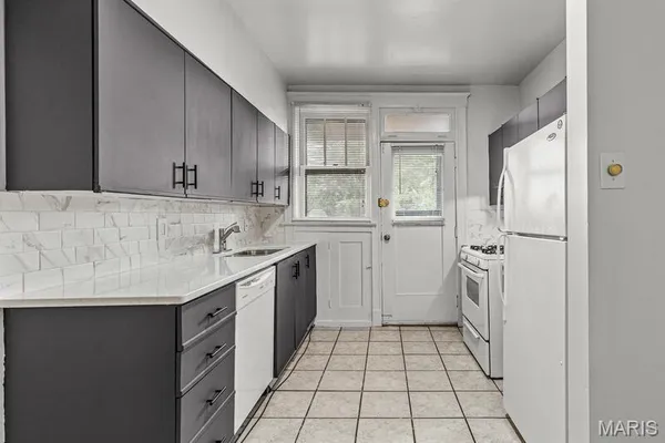 $1,350,000 | 1722-28 Waverly Place, St. Louis, MO 63104