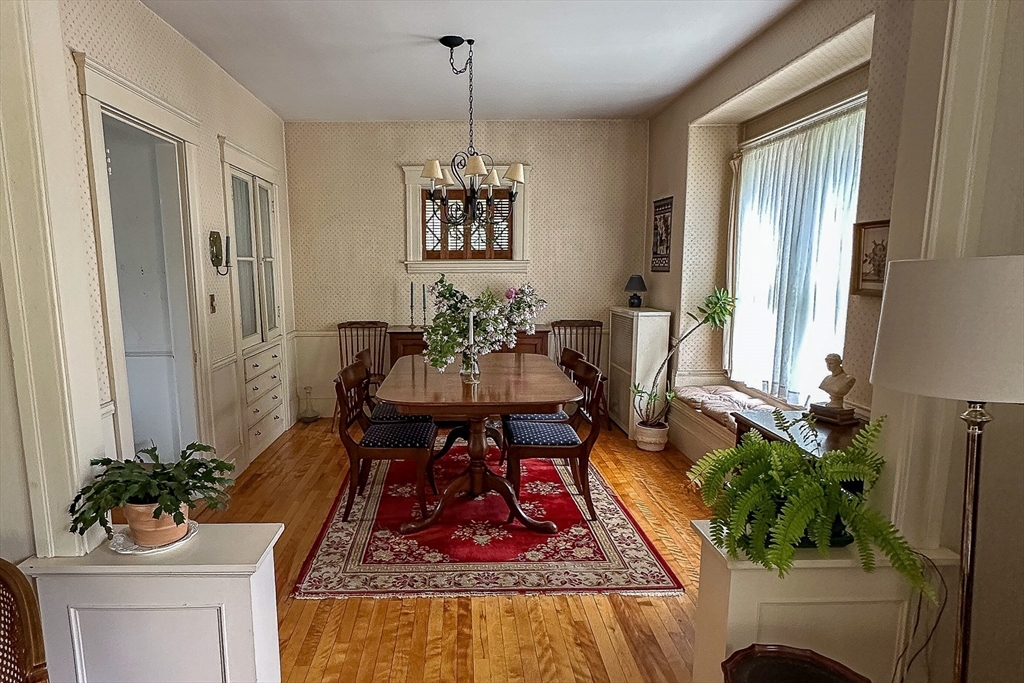 169 Whitmarsh Avenue Worcester, MA 01606 - Photo 12 of 40