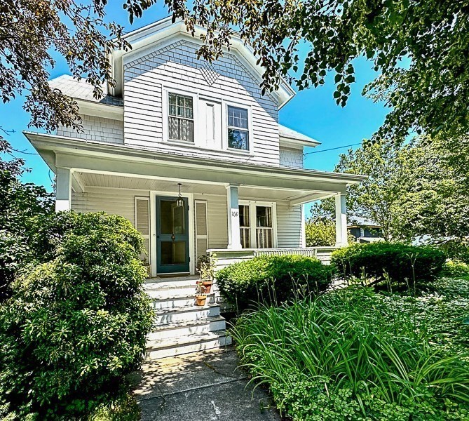 169 Whitmarsh Avenue Worcester, MA 01606 - Photo 2 of 40