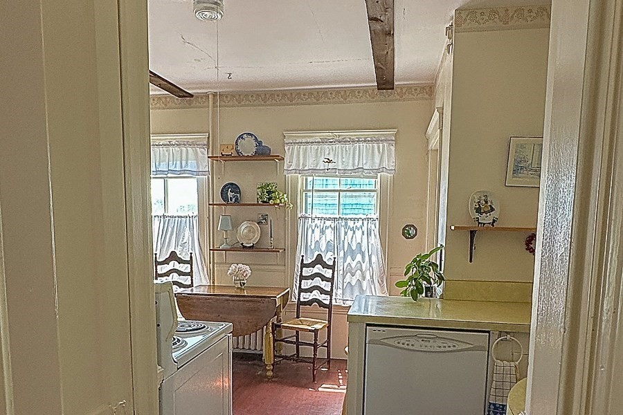 169 Whitmarsh Avenue Worcester, MA 01606 - Photo 21 of 40