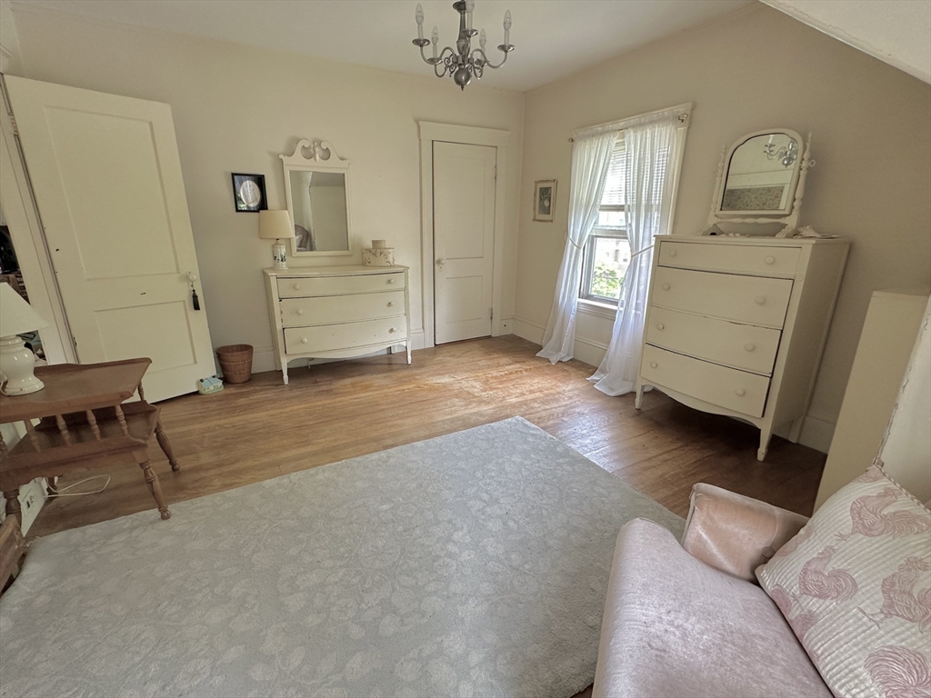 169 Whitmarsh Avenue Worcester, MA 01606 - Photo 26 of 40