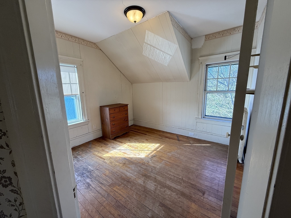 169 Whitmarsh Avenue Worcester, MA 01606 - Photo 28 of 40