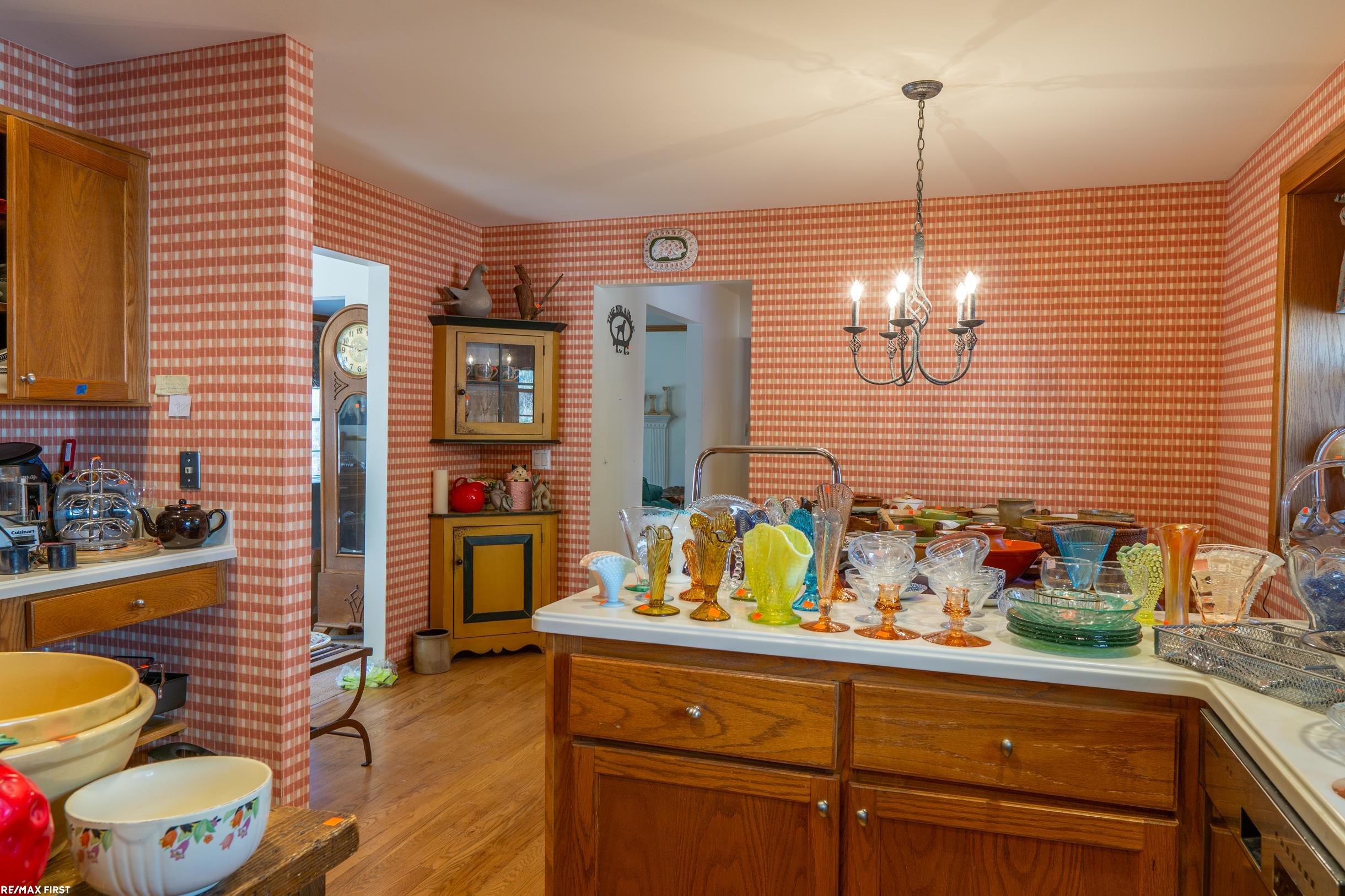 1035 West Snell Road Rochester, MI 48306 - Photo 23 of 48