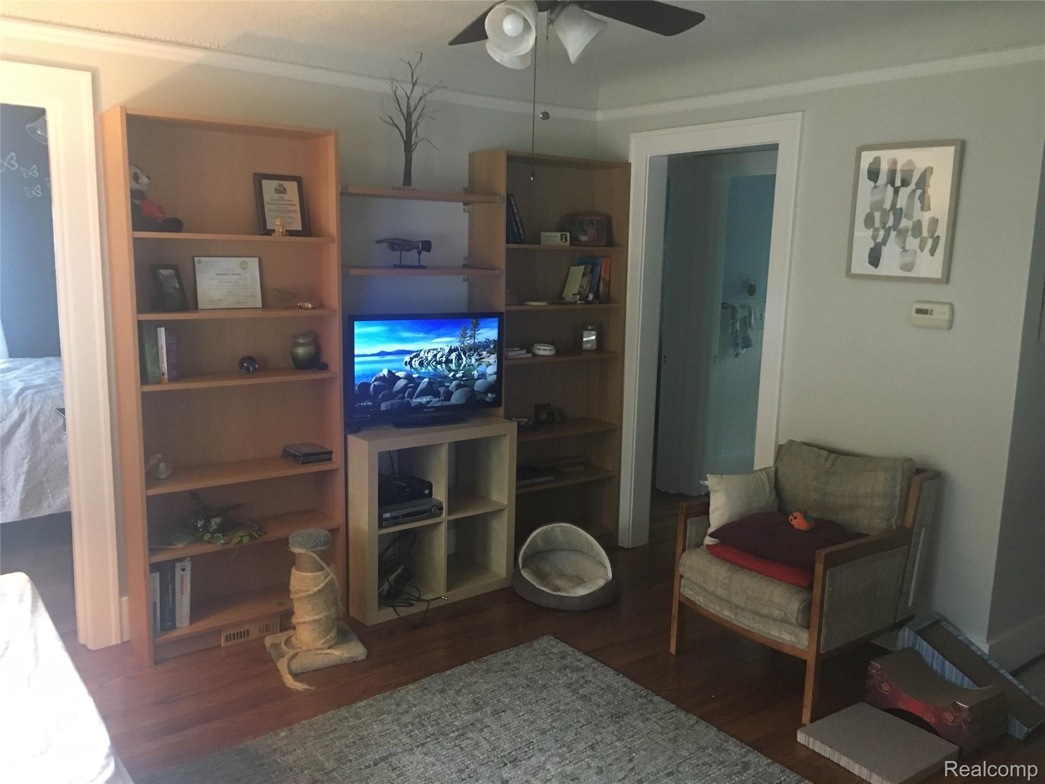 1627 Princeton Road Berkley, MI 48072 - Photo 6 of 13 Living Room