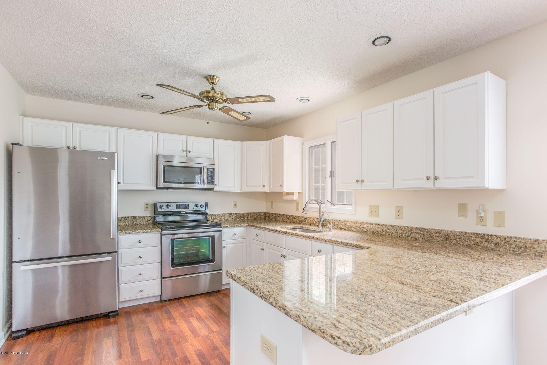 220 Windsong Road Wilmington, NC 28411 - Photo 13 of 30 12