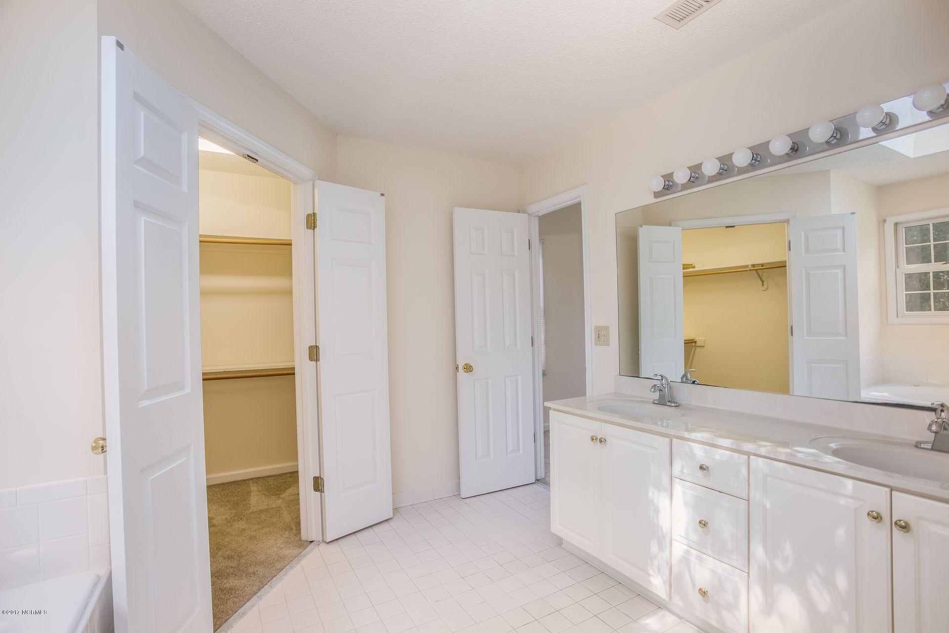 220 Windsong Road Wilmington, NC 28411 - Photo 18 of 30 17