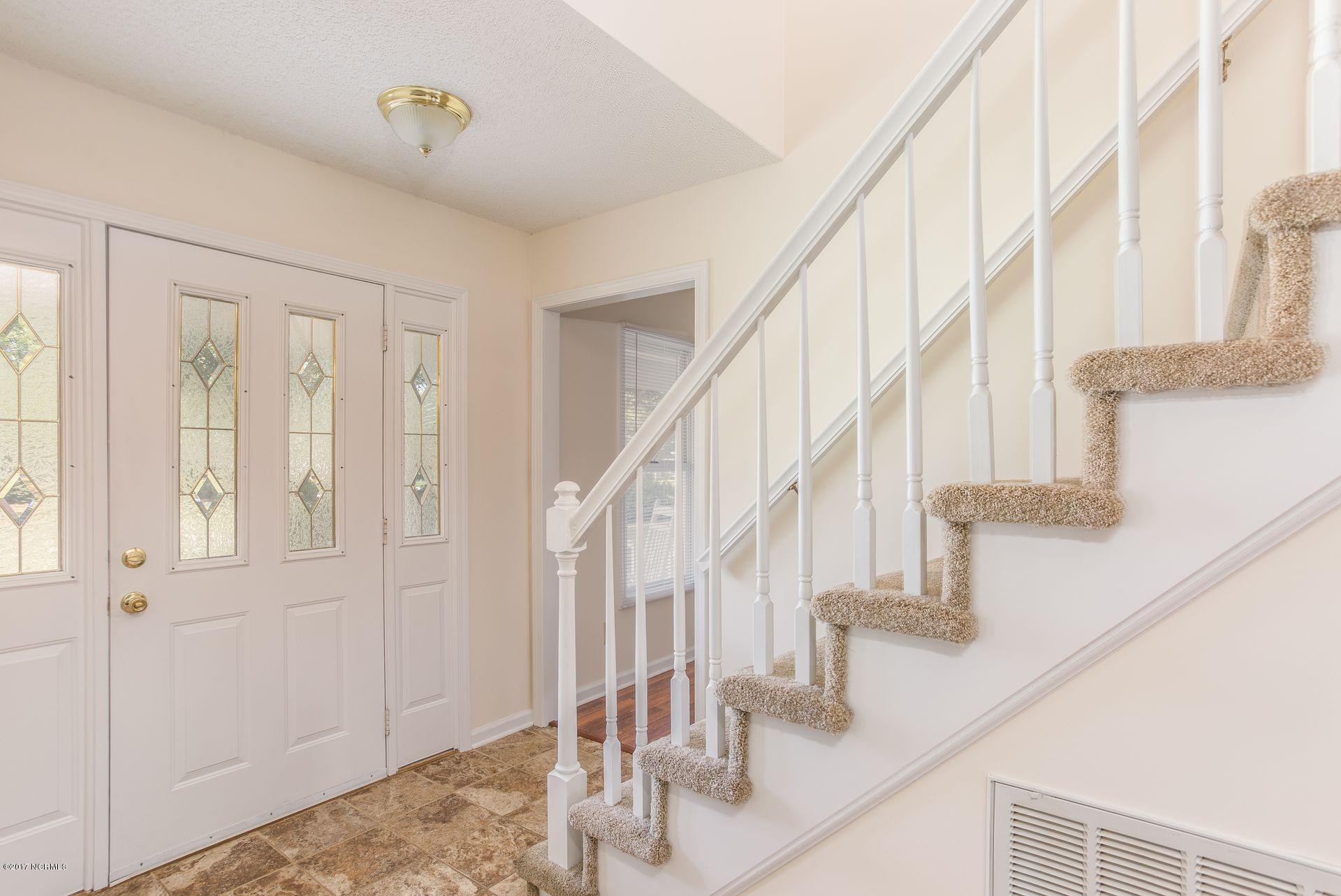220 Windsong Road Wilmington, NC 28411 - Photo 4 of 30 3