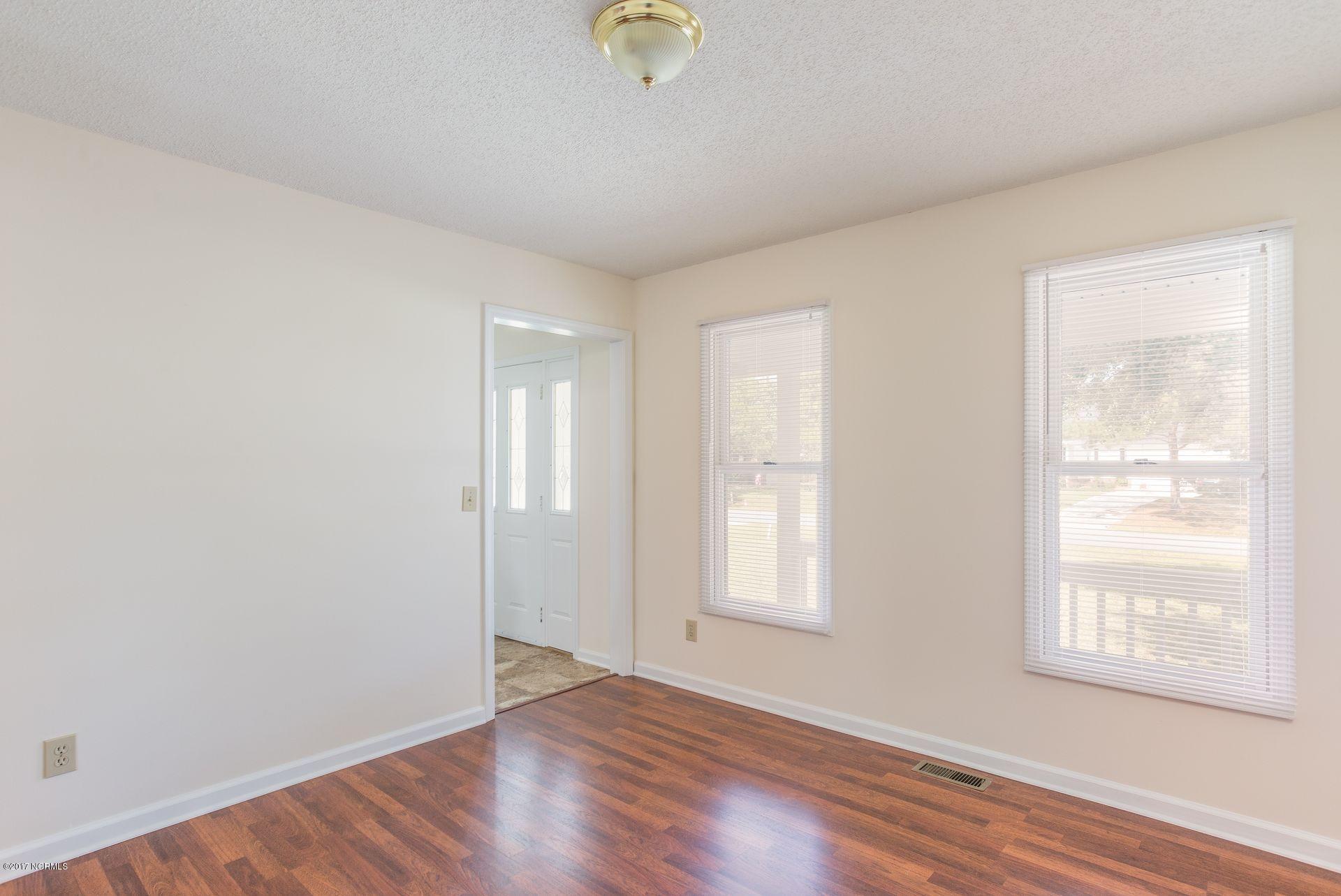220 Windsong Road Wilmington, NC 28411 - Photo 7 of 30 6