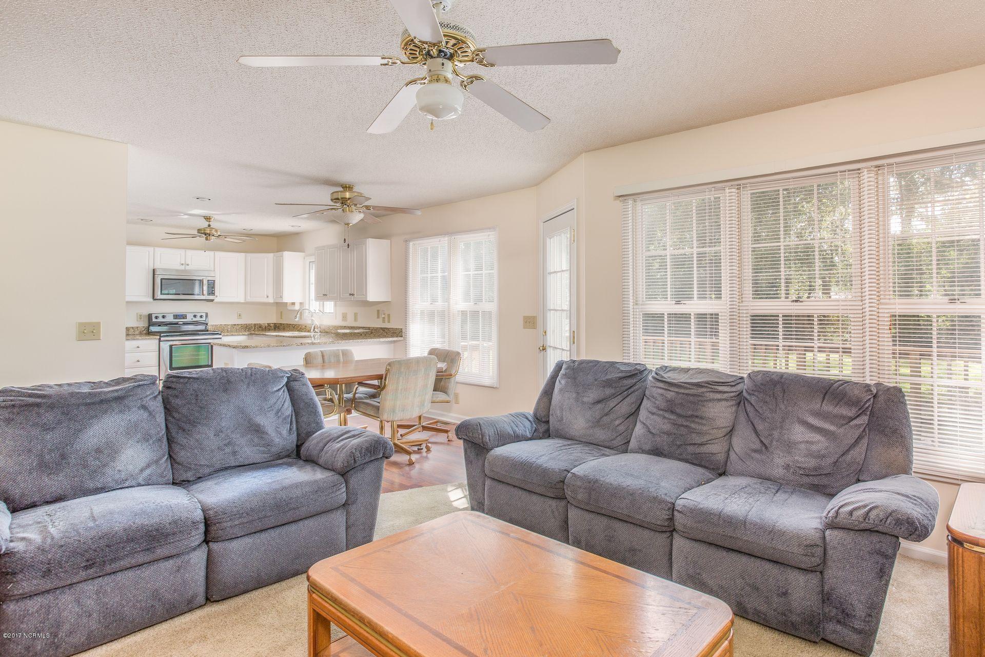 220 Windsong Road Wilmington, NC 28411 - Photo 10 of 30 9