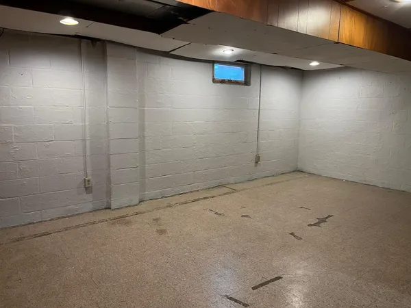 $154,900 | 711 Willow Street, Fairmont, MN 56031