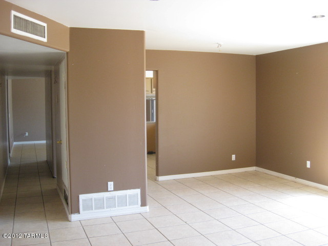 7840 North Rasmussen Avenue Tucson, AZ 85741 - Photo 10 of 29