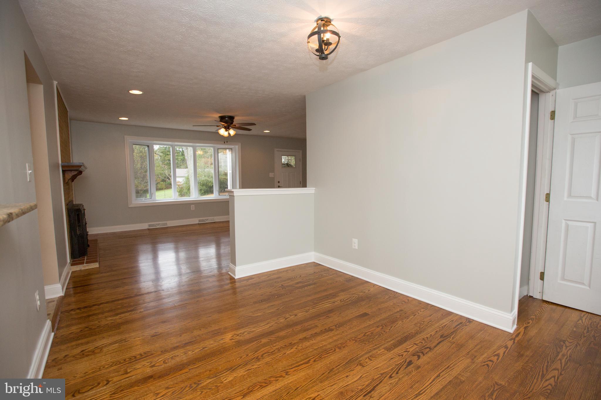 44441 Clarkes Landing Road Hollywood, MD 20636 - Photo 16 of 37 Dining Area