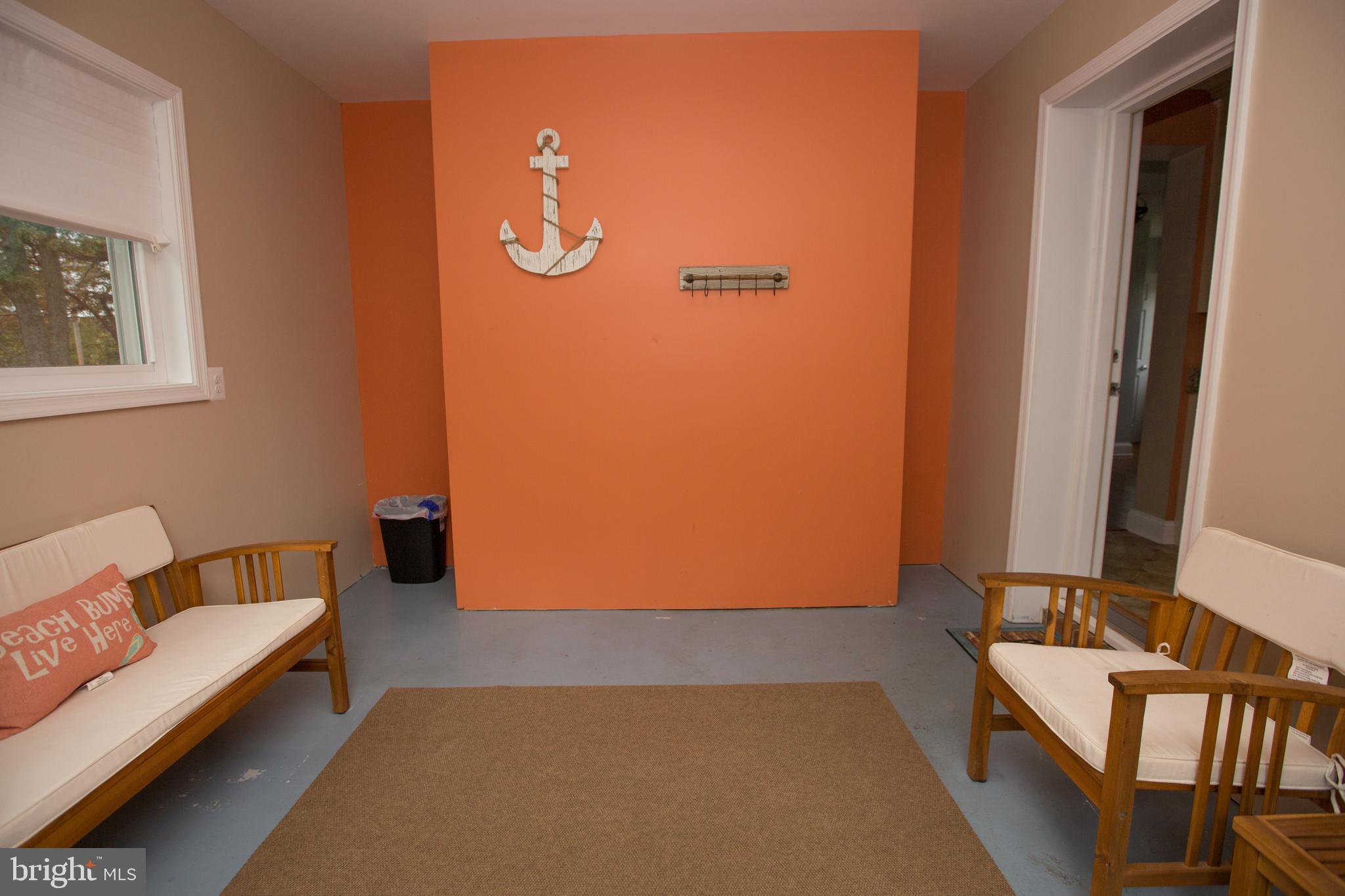 44441 Clarkes Landing Road Hollywood, MD 20636 - Photo 6 of 37 Entry-way/Mudroom