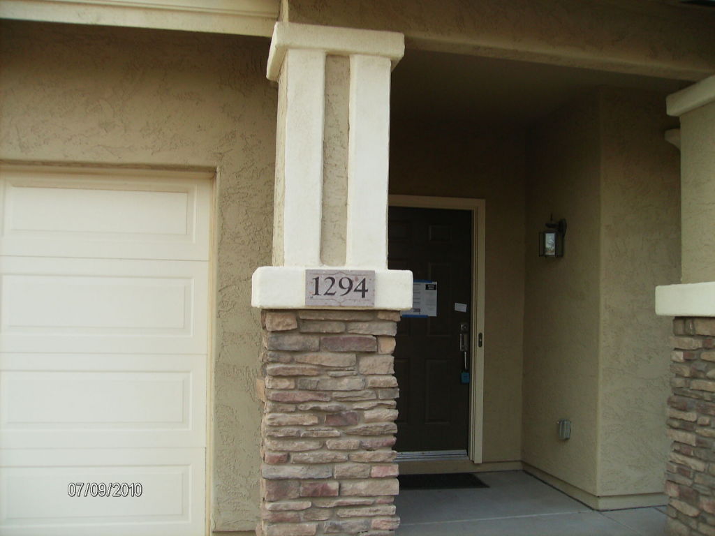 1294 East Walnut Road Gilbert, AZ 85298 - Photo 2 of 20 1294 E Walnut Rd (2)