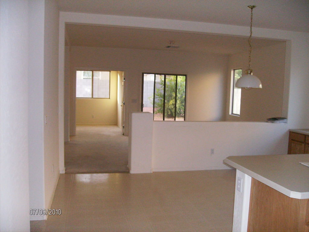 1294 East Walnut Road Gilbert, AZ 85298 - Photo 8 of 20 1294 E Walnut Rd (8)