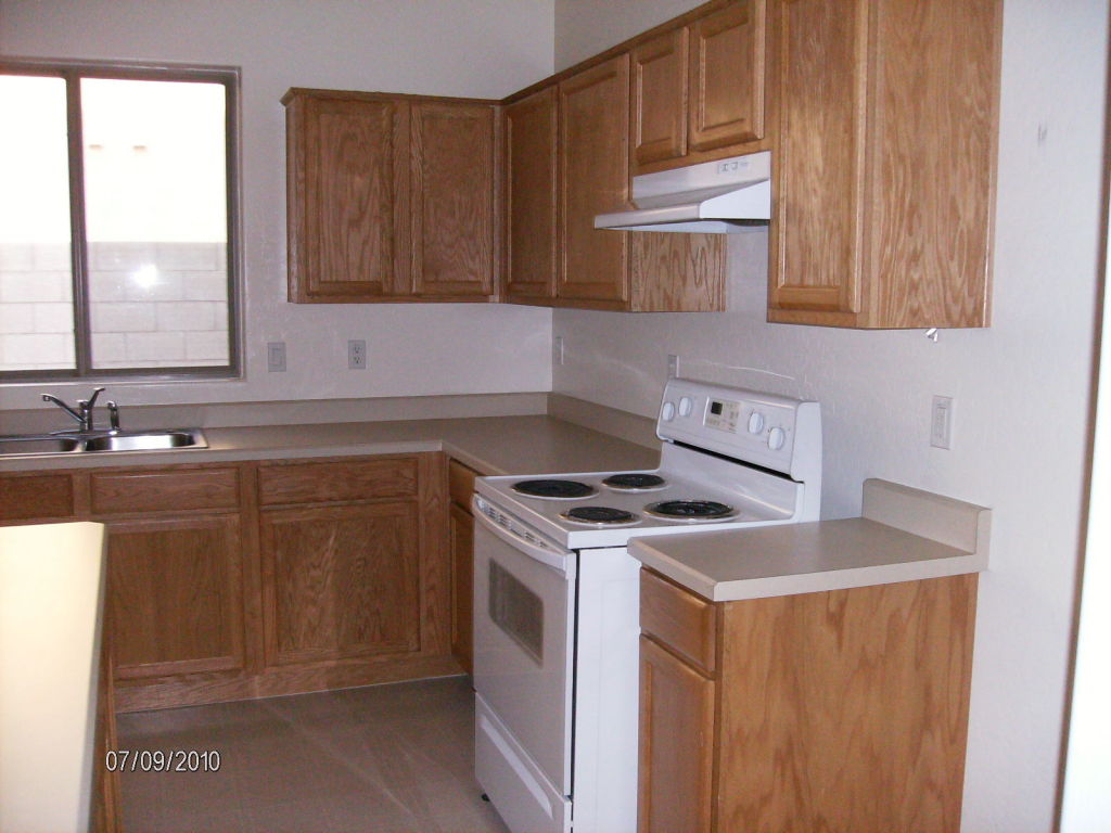 1294 East Walnut Road Gilbert, AZ 85298 - Photo 9 of 20 1294 E Walnut Rd (9)