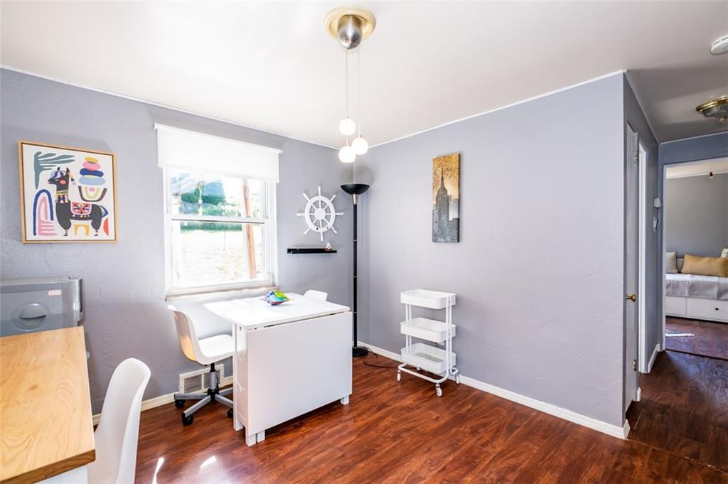 9 Robinhood Road Pittsburgh, PA 15220 - Photo 15 of 24 Gallery Image 15