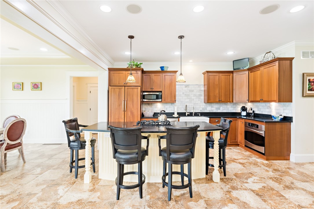 459 Log Road Smithfield, RI 02917 - Photo 14 of 40