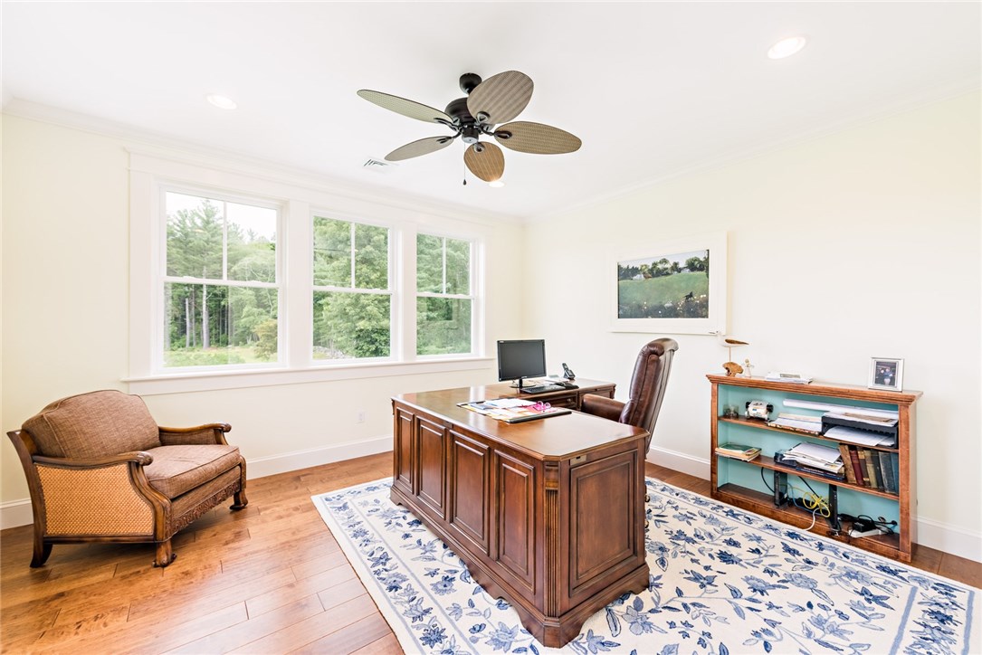 459 Log Road Smithfield, RI 02917 - Photo 28 of 40