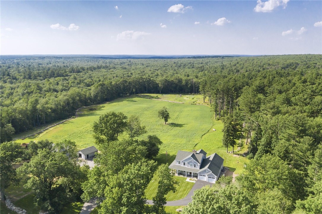 459 Log Road Smithfield, RI 02917 - Photo 3 of 40